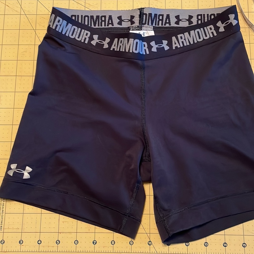 Under armor compression bike booty shorts size small